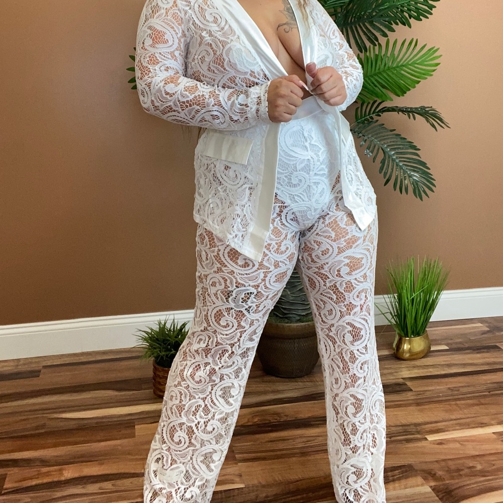 ‼️ White Lace Blazer Highwaist Pants Set With Belt